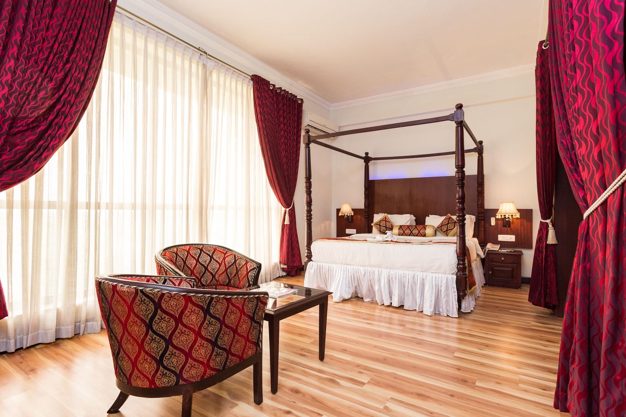 The Windsor Castle Hotel Kottayam Exterior photo