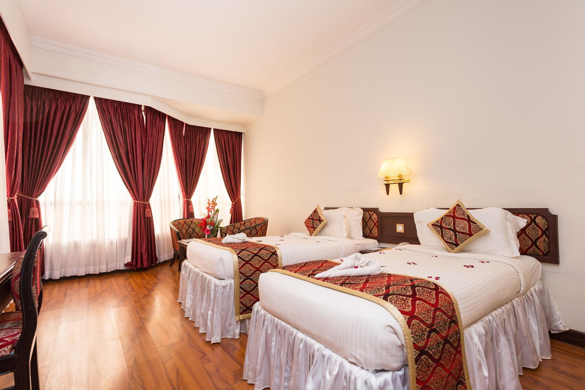 The Windsor Castle Hotel Kottayam Exterior photo