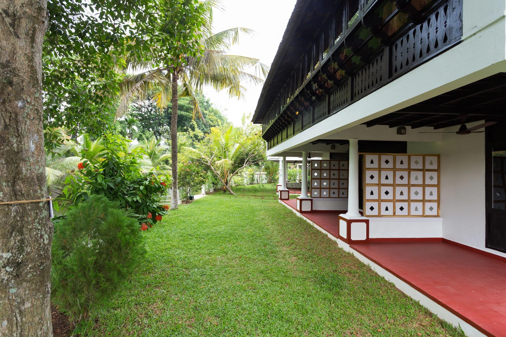 The Windsor Castle Hotel Kottayam Exterior photo