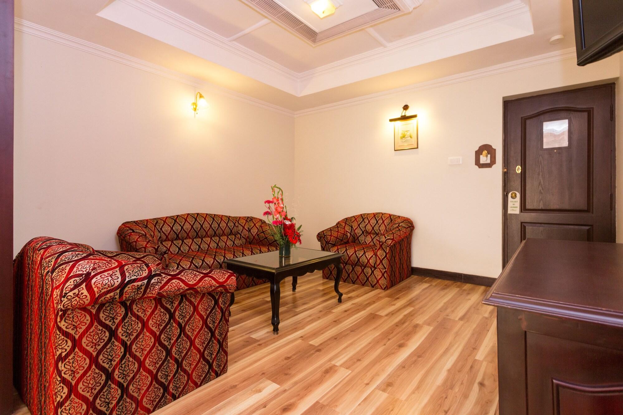 The Windsor Castle Hotel Kottayam Exterior photo