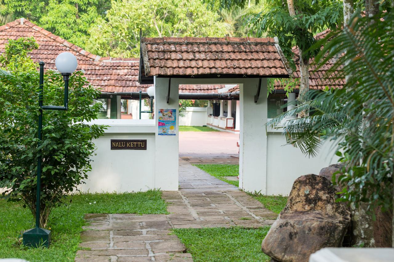 The Windsor Castle Hotel Kottayam Exterior photo