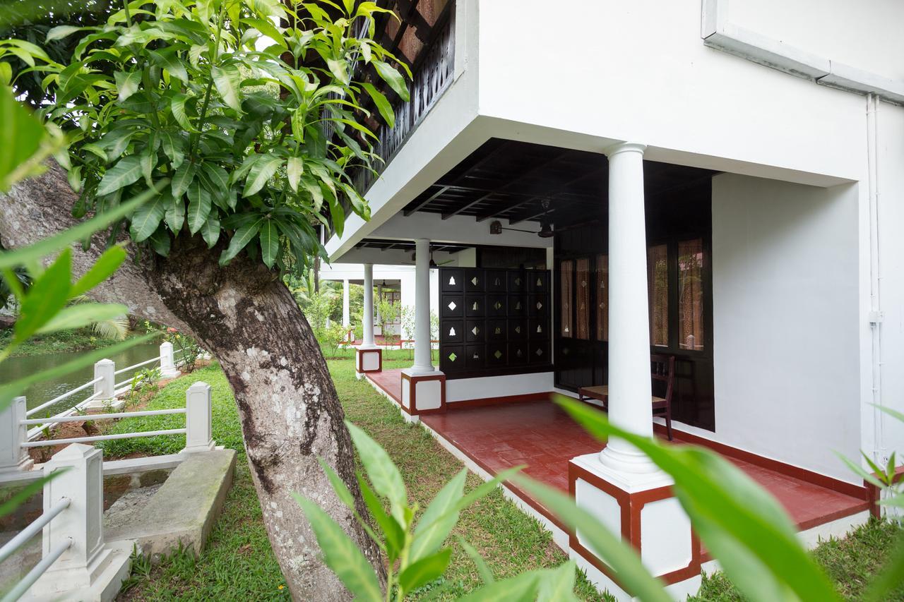 The Windsor Castle Hotel Kottayam Exterior photo